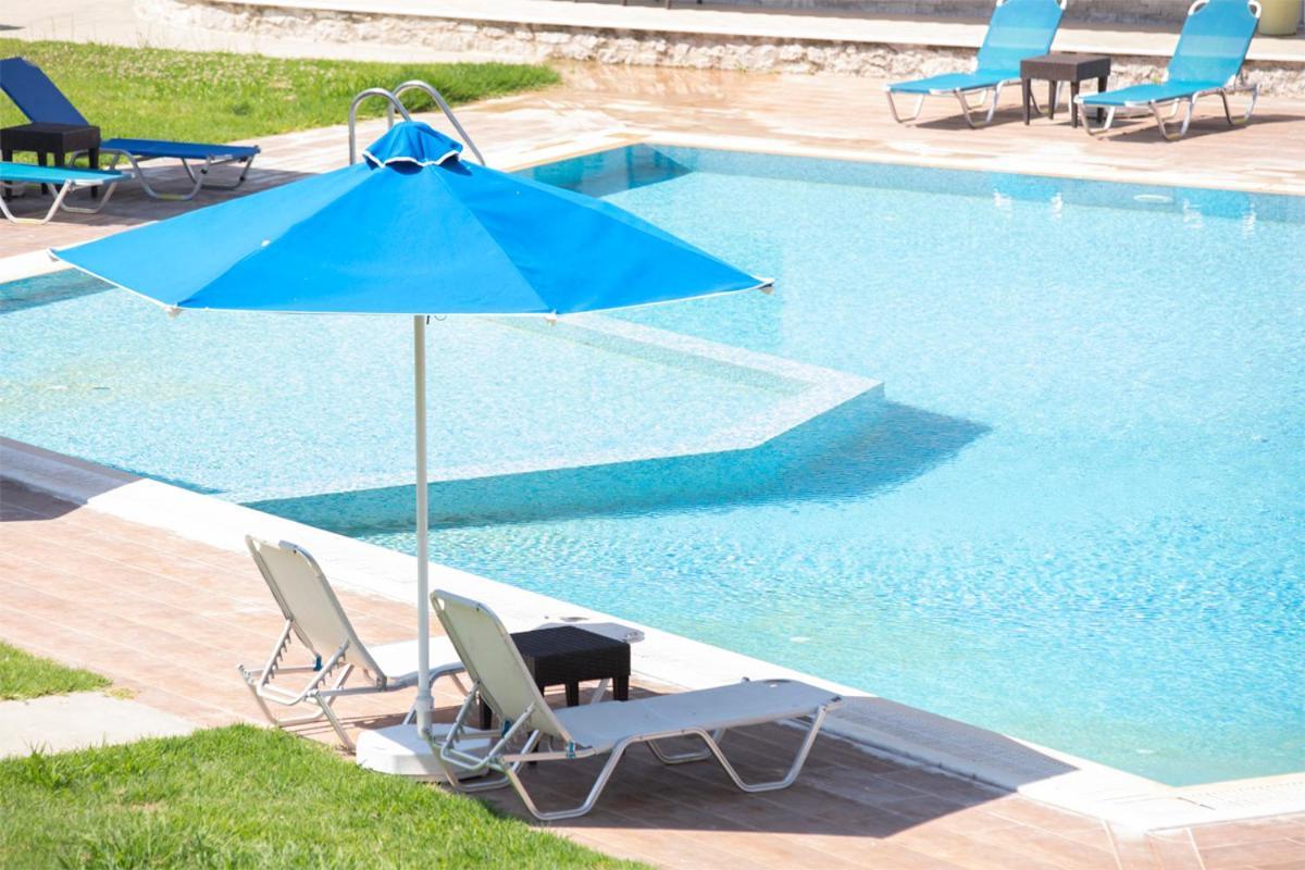 Menes Hotel Geni  Экстерьер фото