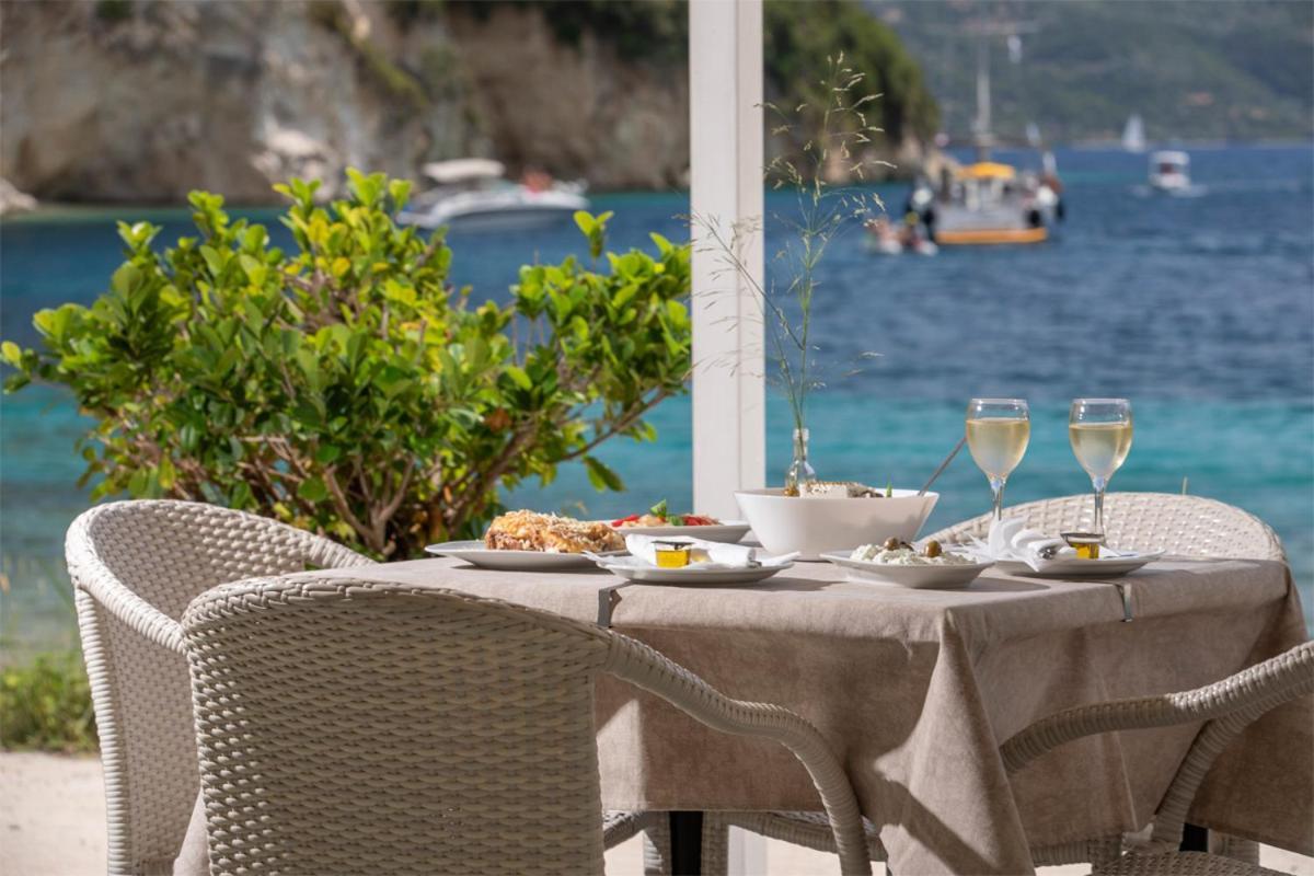 Menes Hotel Geni  Экстерьер фото